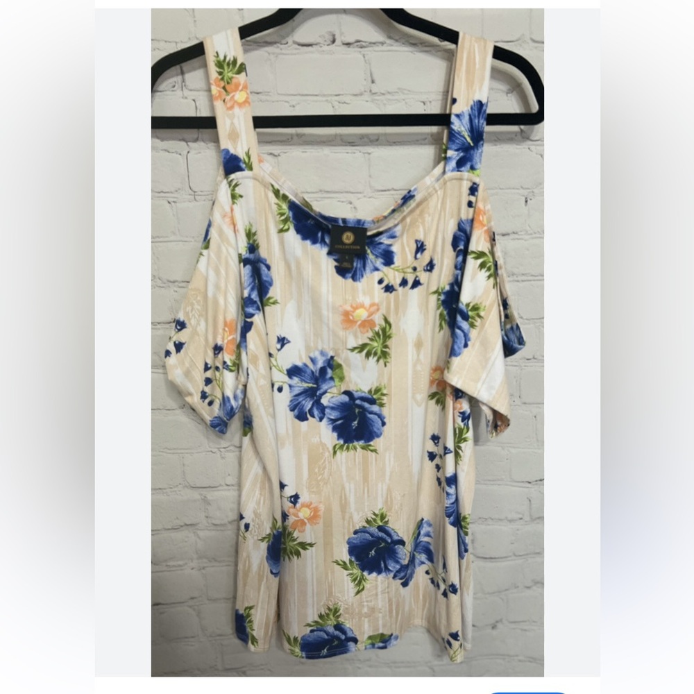 JM Collection Floral Cold Shoulder Top - size medium